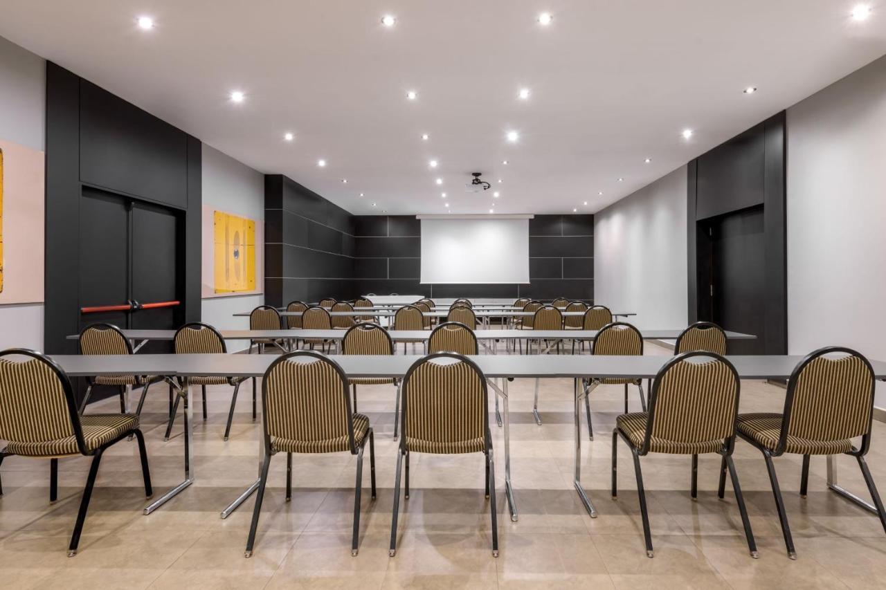 Ac Hotel By Marriott Madrid Airport Coslada Buitenkant foto