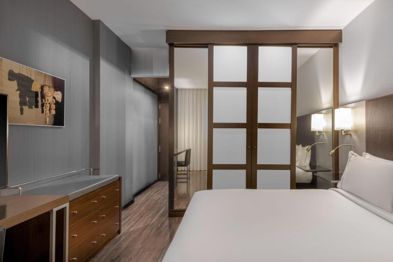 Ac Hotel By Marriott Madrid Airport Coslada Buitenkant foto