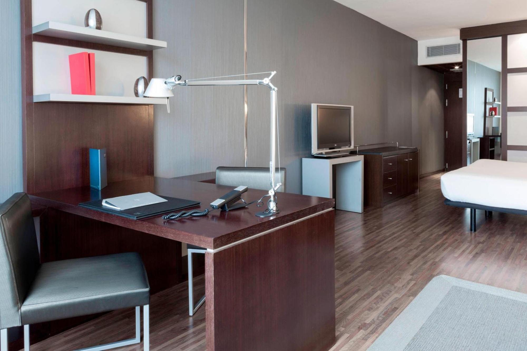 Ac Hotel By Marriott Madrid Airport Coslada Buitenkant foto