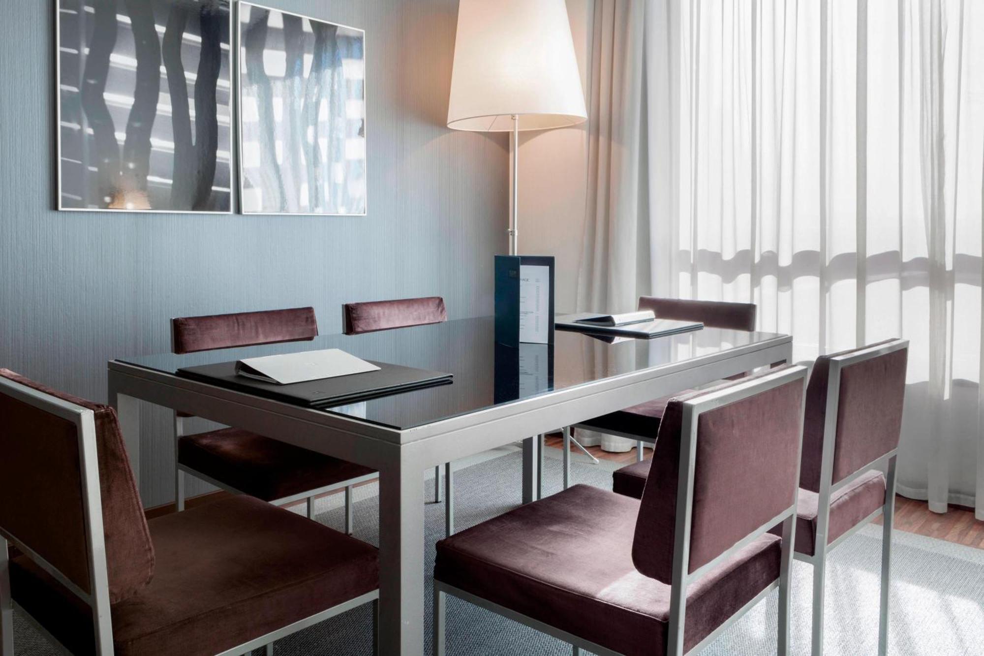 Ac Hotel By Marriott Madrid Airport Coslada Buitenkant foto
