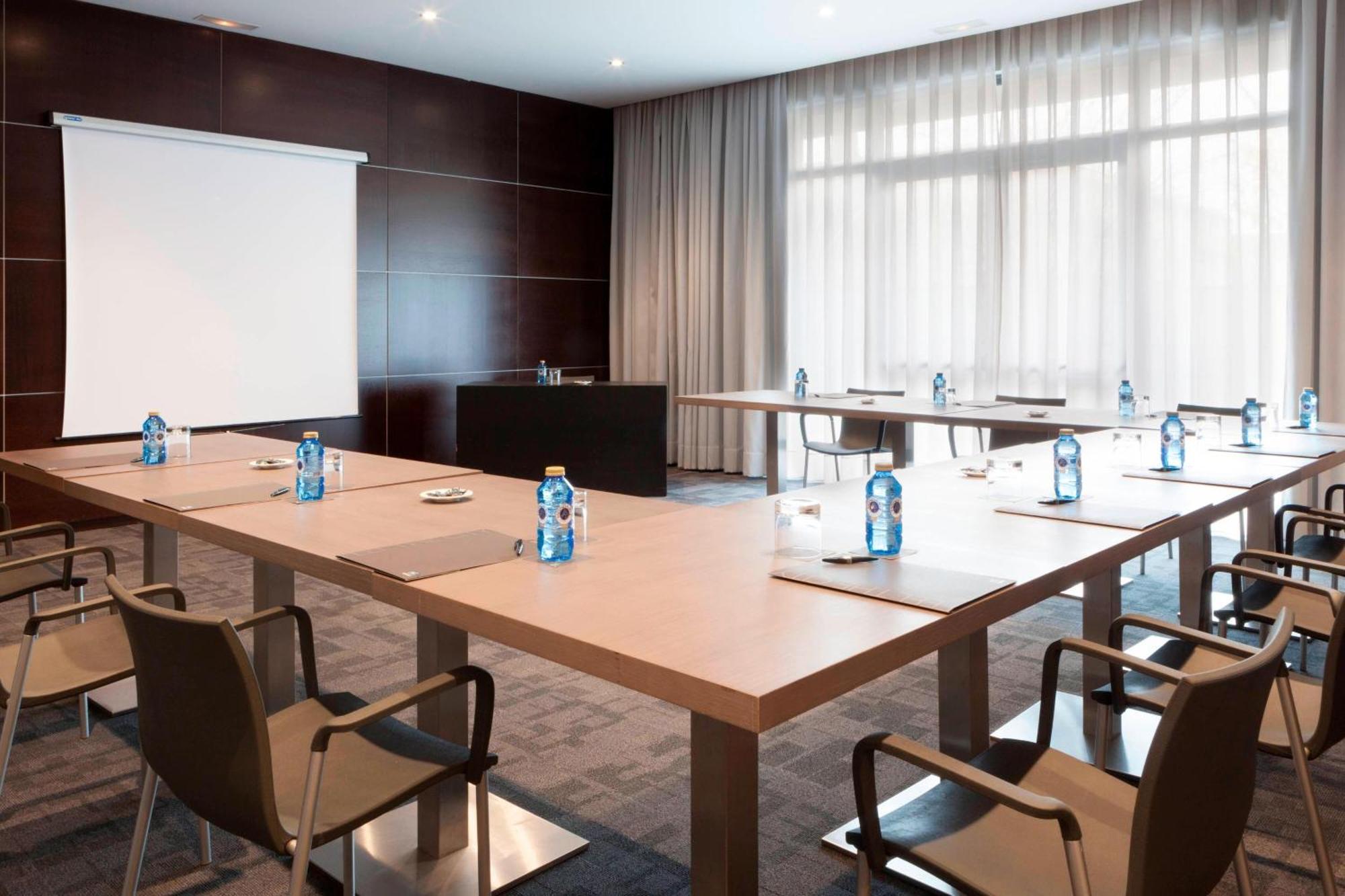 Ac Hotel By Marriott Madrid Airport Coslada Buitenkant foto