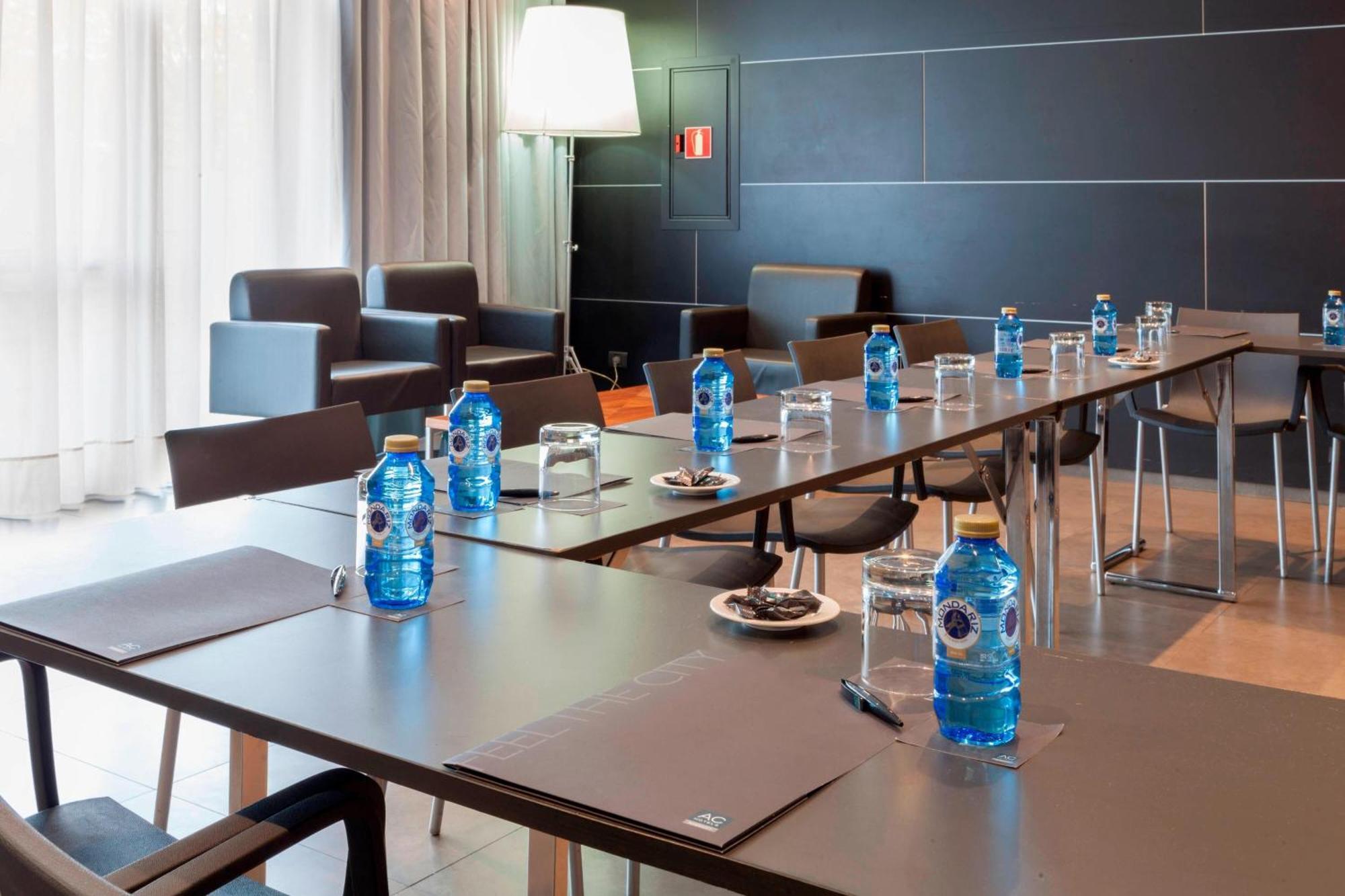 Ac Hotel By Marriott Madrid Airport Coslada Buitenkant foto