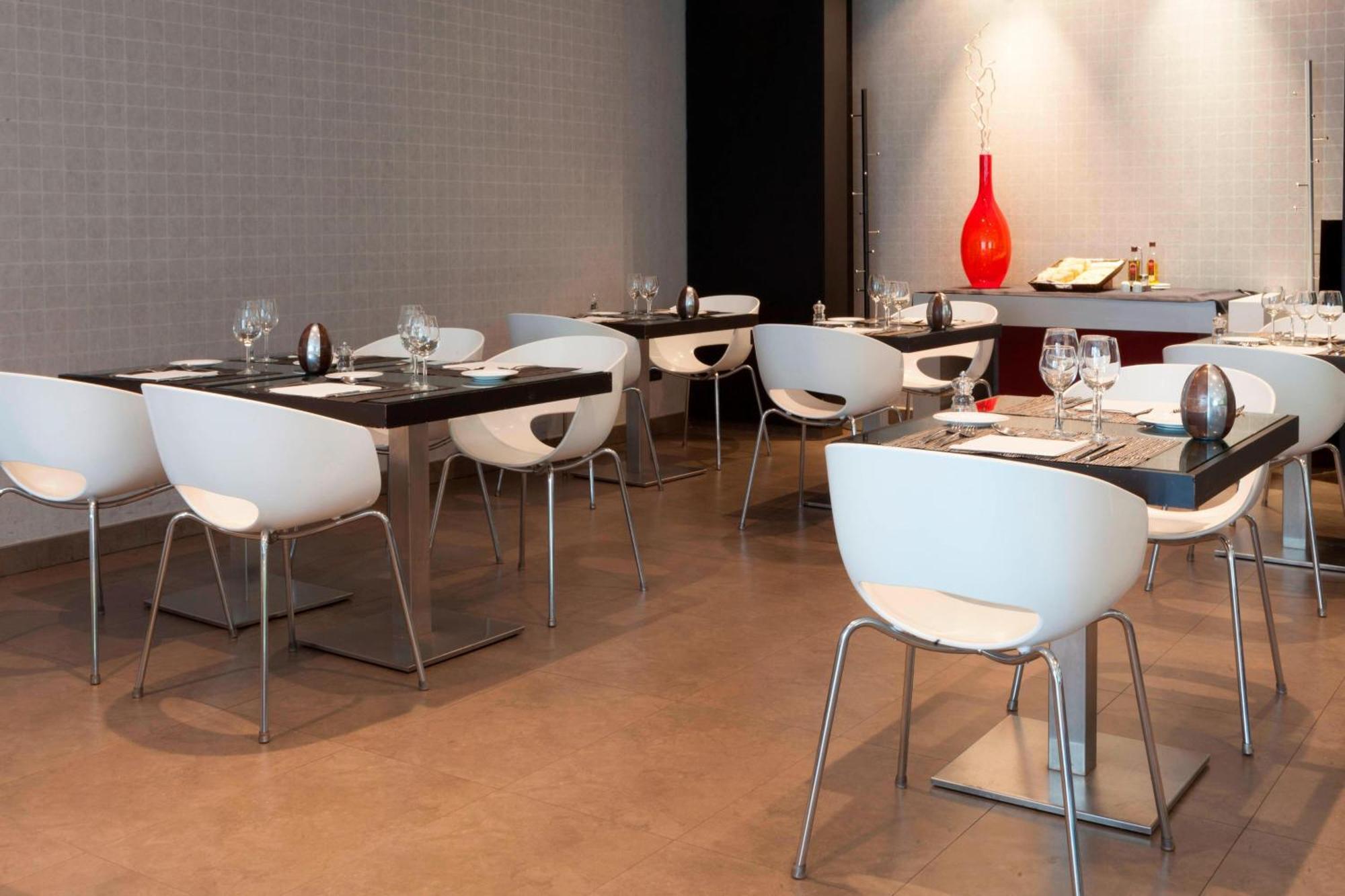 Ac Hotel By Marriott Madrid Airport Coslada Buitenkant foto