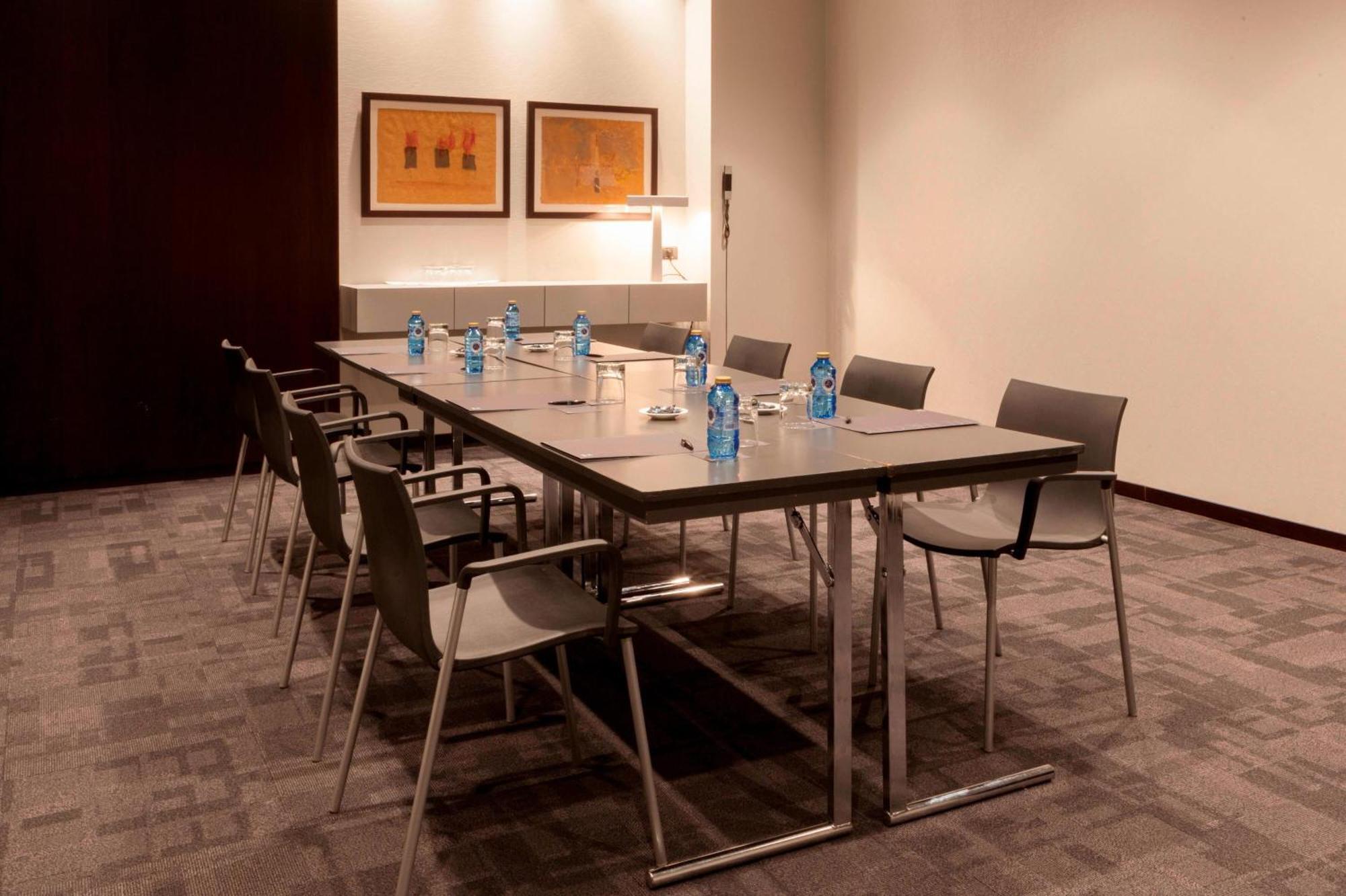 Ac Hotel By Marriott Madrid Airport Coslada Buitenkant foto